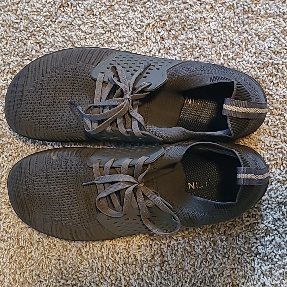 Mens tennis shoes size 13
